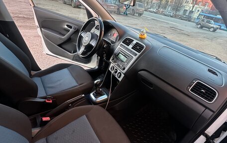 Volkswagen Polo VI (EU Market), 2013 год, 900 000 рублей, 9 фотография