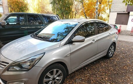 Hyundai Solaris II рестайлинг, 2015 год, 790 000 рублей, 3 фотография