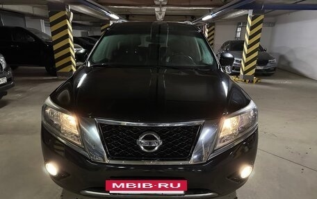 Nissan Pathfinder, 2015 год, 1 890 000 рублей, 3 фотография