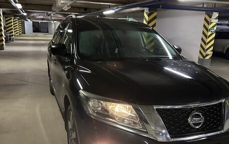 Nissan Pathfinder, 2015 год, 1 890 000 рублей, 5 фотография