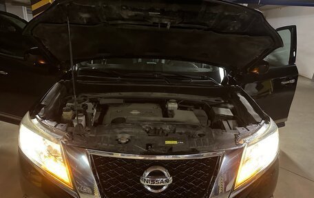 Nissan Pathfinder, 2015 год, 1 890 000 рублей, 14 фотография