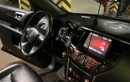 Nissan Pathfinder, 2015 год, 1 890 000 рублей, 16 фотография