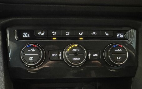 Volkswagen Tiguan II, 2019 год, 2 399 000 рублей, 8 фотография