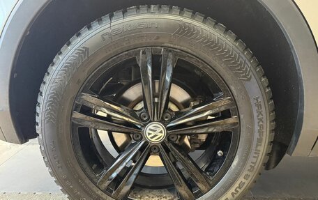 Volkswagen Tiguan II, 2019 год, 2 399 000 рублей, 19 фотография