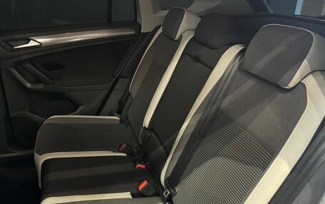 Volkswagen Tiguan II, 2019 год, 2 399 000 рублей, 18 фотография