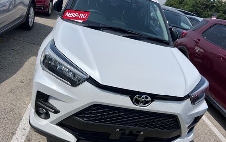 Toyota Raize I, 2022 год, 1 360 000 рублей, 2 фотография