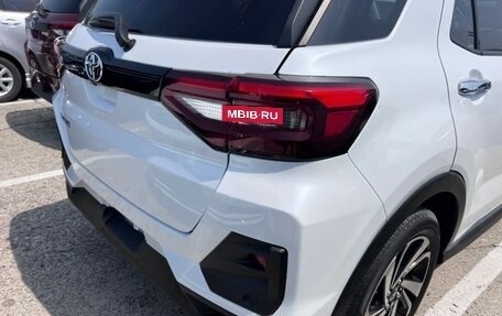 Toyota Raize I, 2022 год, 1 360 000 рублей, 7 фотография