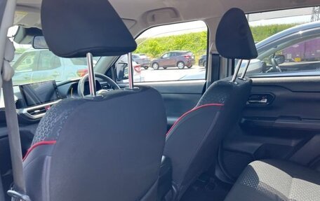 Toyota Raize I, 2022 год, 1 360 000 рублей, 29 фотография