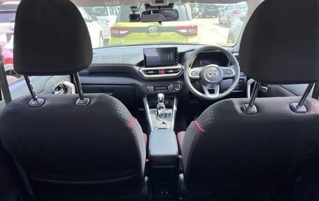 Toyota Raize I, 2022 год, 1 360 000 рублей, 38 фотография