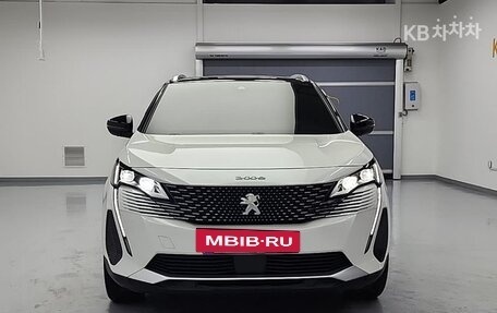 Peugeot 3008 II, 2022 год, 2 200 000 рублей, 2 фотография