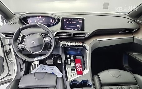 Peugeot 3008 II, 2022 год, 2 200 000 рублей, 7 фотография