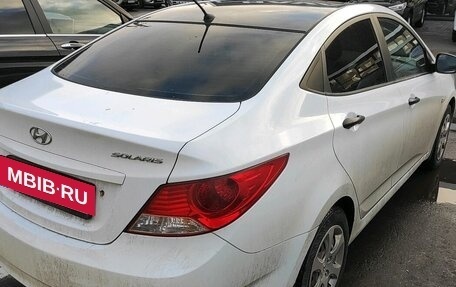 Hyundai Solaris II рестайлинг, 2012 год, 649 000 рублей, 3 фотография