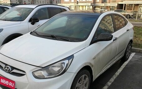 Hyundai Solaris II рестайлинг, 2012 год, 649 000 рублей, 1 фотография