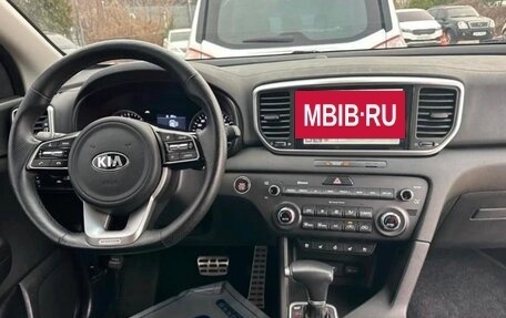 KIA Sportage IV рестайлинг, 2018 год, 2 400 000 рублей, 5 фотография