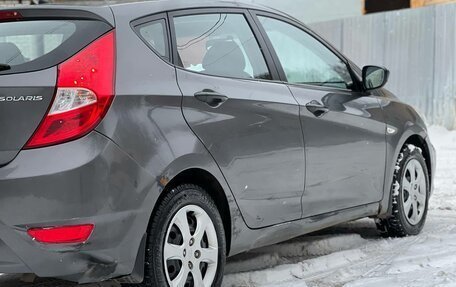 Hyundai Solaris II рестайлинг, 2012 год, 650 000 рублей, 5 фотография