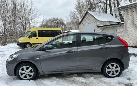 Hyundai Solaris II рестайлинг, 2012 год, 650 000 рублей, 11 фотография