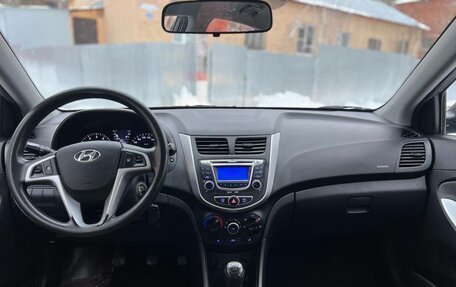 Hyundai Solaris II рестайлинг, 2012 год, 650 000 рублей, 15 фотография