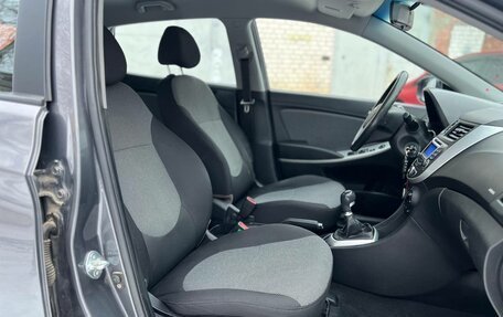 Hyundai Solaris II рестайлинг, 2012 год, 650 000 рублей, 23 фотография