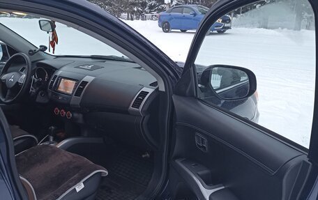 Mitsubishi Outlander III рестайлинг 3, 2011 год, 1 680 000 рублей, 8 фотография