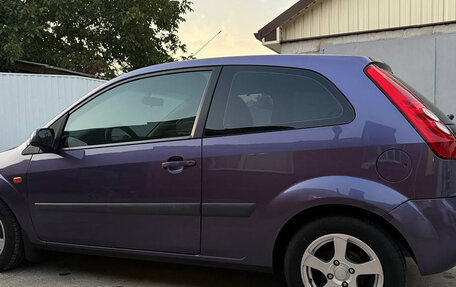 Ford Fiesta, 2006 год, 410 000 рублей, 2 фотография