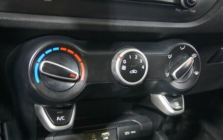 KIA Rio IV, 2017 год, 1 050 000 рублей, 13 фотография