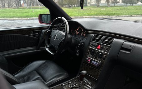 Mercedes-Benz E-Класс, 1996 год, 750 000 рублей, 8 фотография