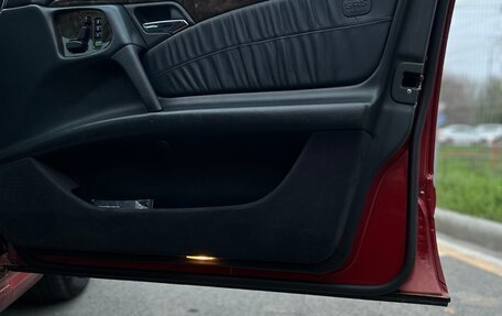 Mercedes-Benz E-Класс, 1996 год, 750 000 рублей, 14 фотография