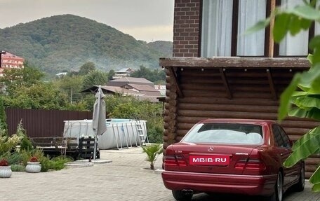 Mercedes-Benz E-Класс, 1996 год, 750 000 рублей, 21 фотография