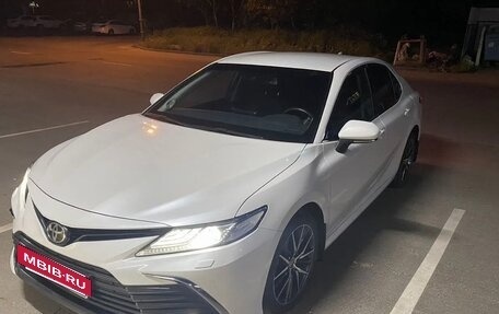 Toyota Camry, 2021 год, 3 300 000 рублей, 7 фотография