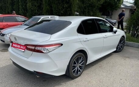 Toyota Camry, 2021 год, 3 300 000 рублей, 9 фотография