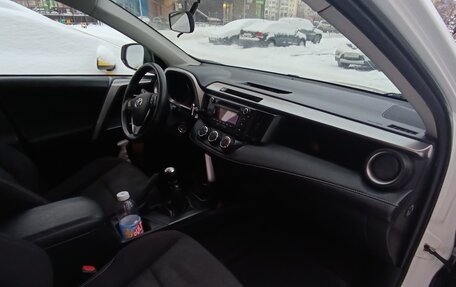 Toyota RAV4, 2018 год, 2 150 000 рублей, 6 фотография