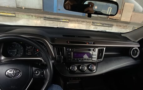 Toyota RAV4, 2018 год, 2 150 000 рублей, 9 фотография