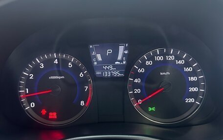 Hyundai Solaris II рестайлинг, 2013 год, 899 000 рублей, 16 фотография