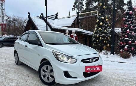 Hyundai Solaris II рестайлинг, 2013 год, 899 000 рублей, 25 фотография