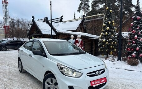 Hyundai Solaris II рестайлинг, 2013 год, 899 000 рублей, 24 фотография