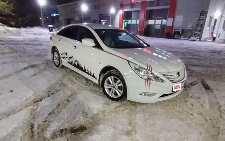 Hyundai Sonata VI, 2011 год, 820 000 рублей, 4 фотография