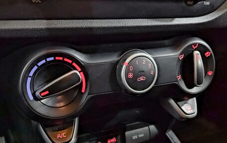 KIA Rio IV, 2019 год, 825 000 рублей, 20 фотография