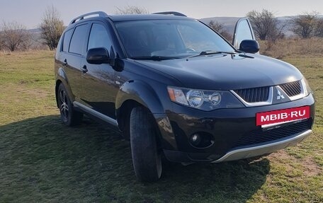 Mitsubishi Outlander III рестайлинг 3, 2008 год, 1 159 000 рублей, 2 фотография