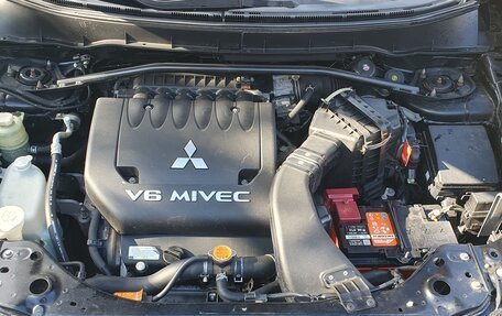 Mitsubishi Outlander III рестайлинг 3, 2008 год, 1 159 000 рублей, 13 фотография