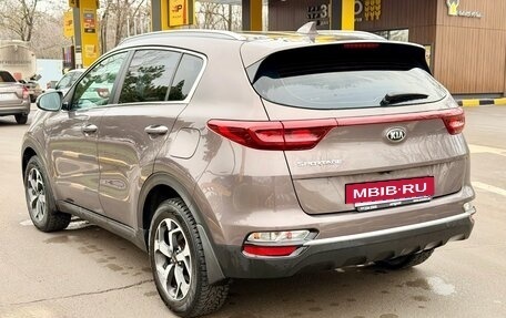 KIA Sportage IV рестайлинг, 2021 год, 2 445 000 рублей, 3 фотография