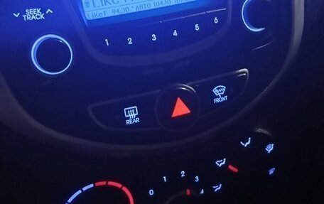 Hyundai Solaris II рестайлинг, 2011 год, 650 000 рублей, 8 фотография