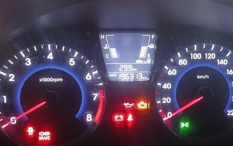 Hyundai Solaris II рестайлинг, 2011 год, 650 000 рублей, 9 фотография