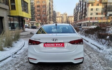 Hyundai Solaris II рестайлинг, 2017 год, 999 999 рублей, 3 фотография