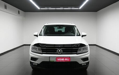 Volkswagen Tiguan II, 2019 год, 2 445 000 рублей, 3 фотография