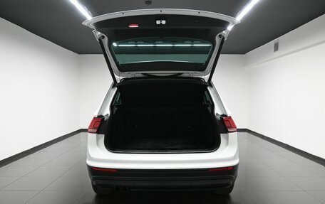 Volkswagen Tiguan II, 2019 год, 2 445 000 рублей, 7 фотография