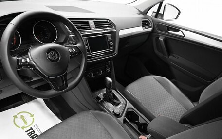 Volkswagen Tiguan II, 2019 год, 2 445 000 рублей, 9 фотография