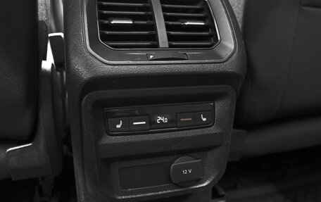 Volkswagen Tiguan II, 2019 год, 2 445 000 рублей, 26 фотография