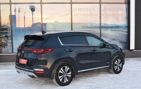 KIA Sportage IV рестайлинг, 2019 год, 2 300 000 рублей, 5 фотография