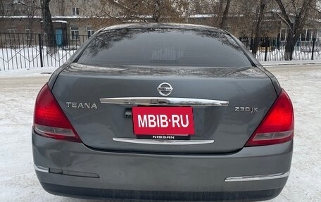 Nissan Teana, 2005 год, 650 000 рублей, 2 фотография