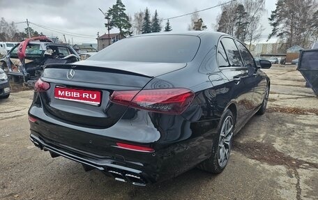 Mercedes-Benz E-Класс, 2020 год, 4 500 000 рублей, 1 фотография